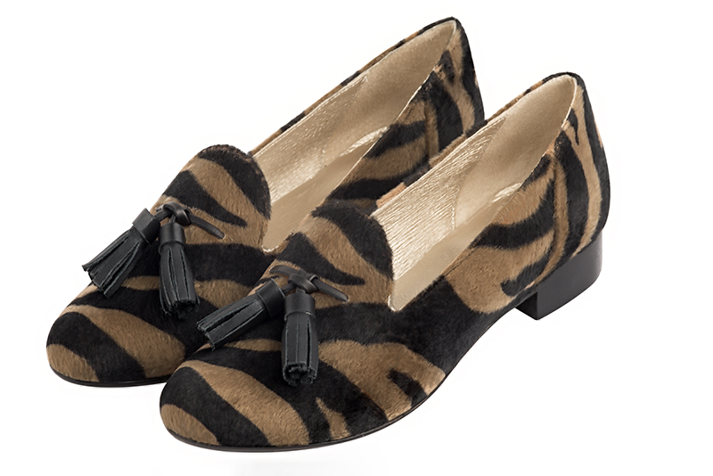 Safari black women's loafers with pompons. Round toe. Flat leather soles. Front view - Florence KOOIJMAN